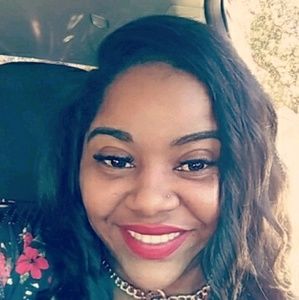 Meet your Posher, Chenika